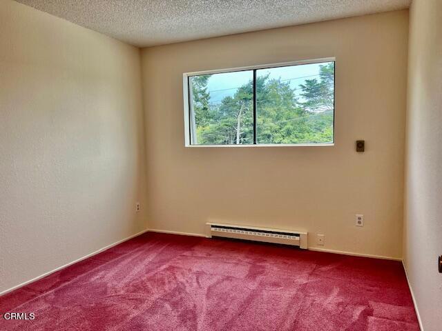 511 Cypress Street, Unit 4 Fort Bragg, CA 95437 - Photo 29 of 38 an empty room with a window