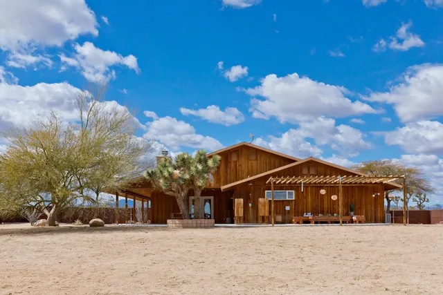 $1,025,000 | 3663 Olympic Road, Joshua Tree, CA 92252