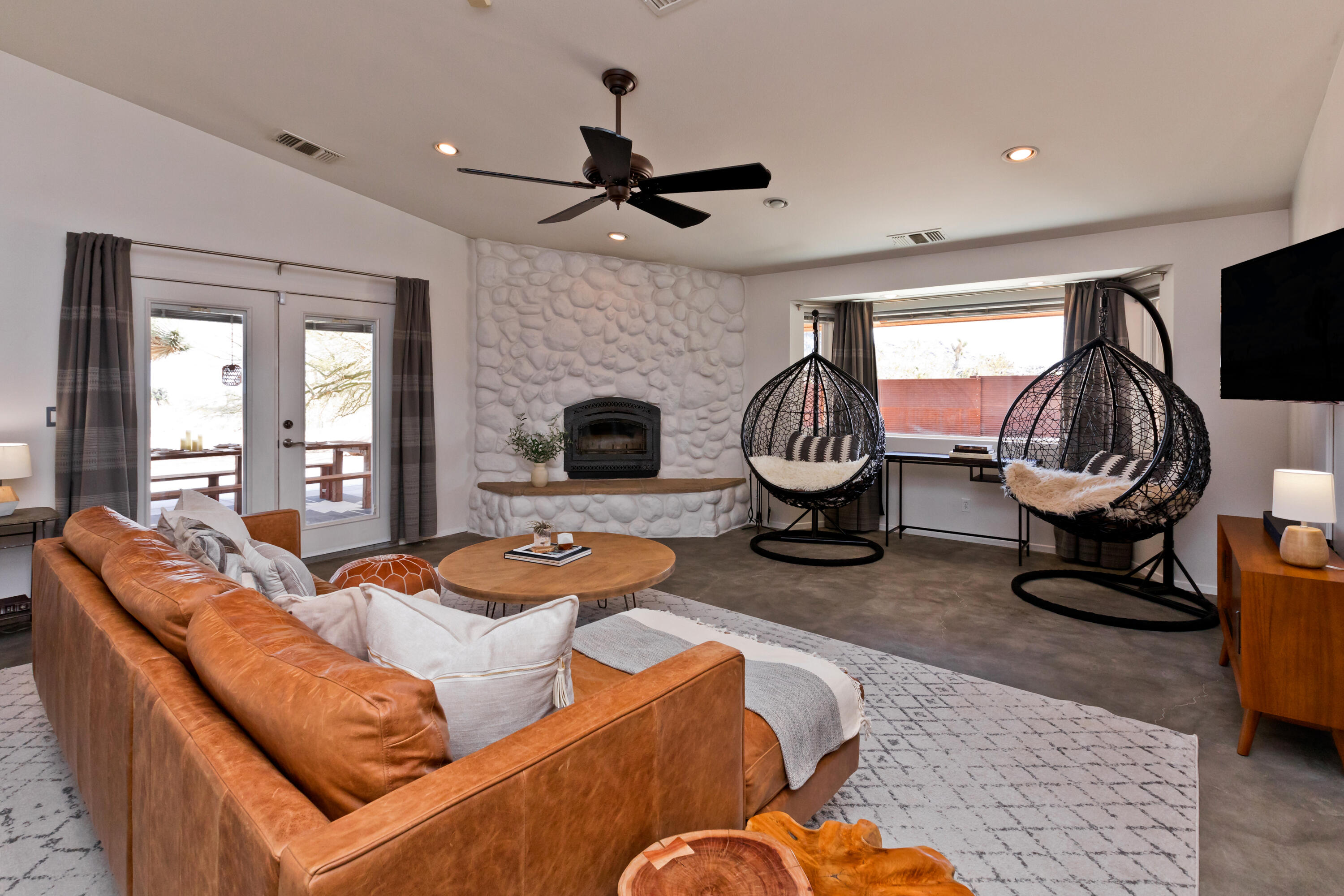 3663 Olympic Road Joshua Tree, CA 92252 - Photo 8 of 50 _10A6090_Black