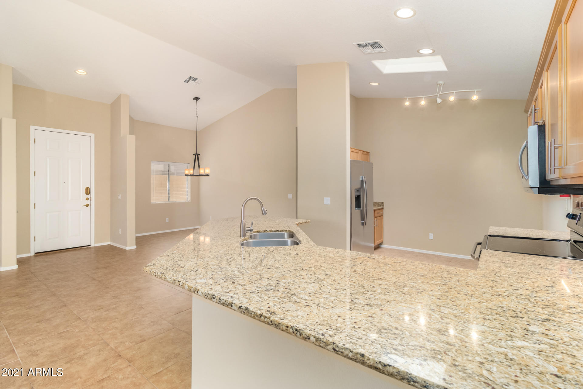 3303 East Fremont Road Phoenix, AZ 85042 - Photo 11 of 37 09-Fremont