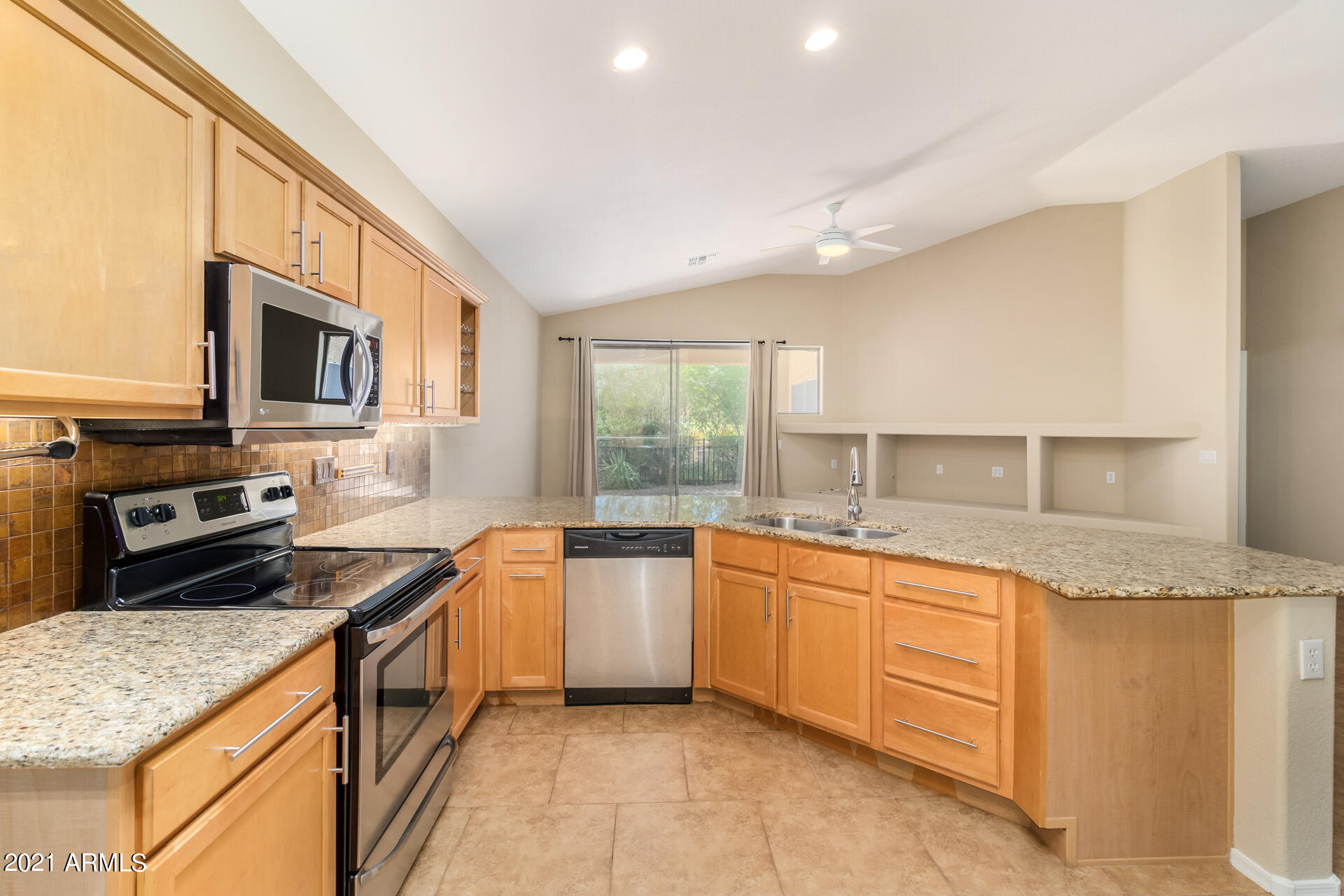 3303 East Fremont Road Phoenix, AZ 85042 - Photo 12 of 37 10-Fremont