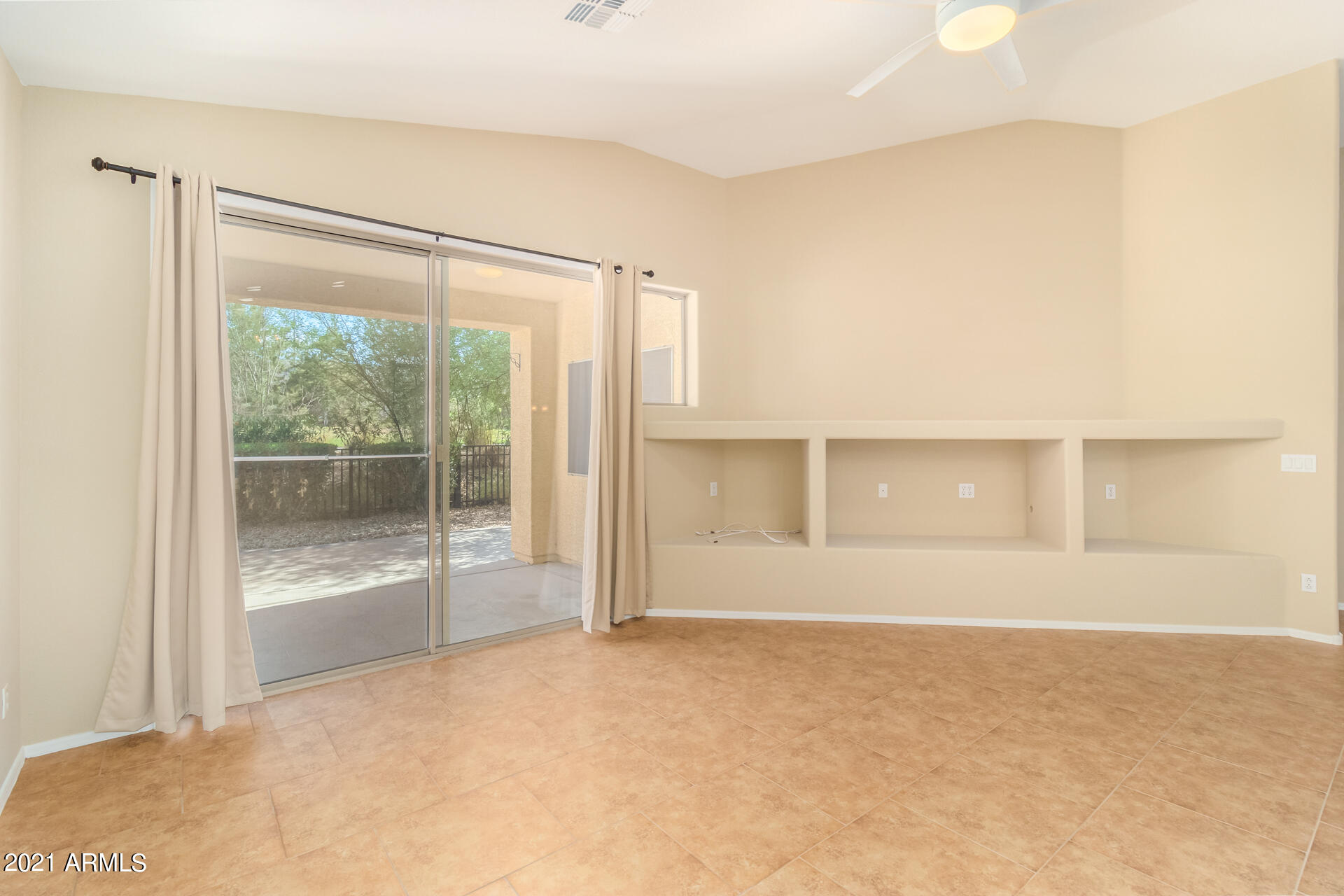3303 East Fremont Road Phoenix, AZ 85042 - Photo 9 of 37 07-Fremont