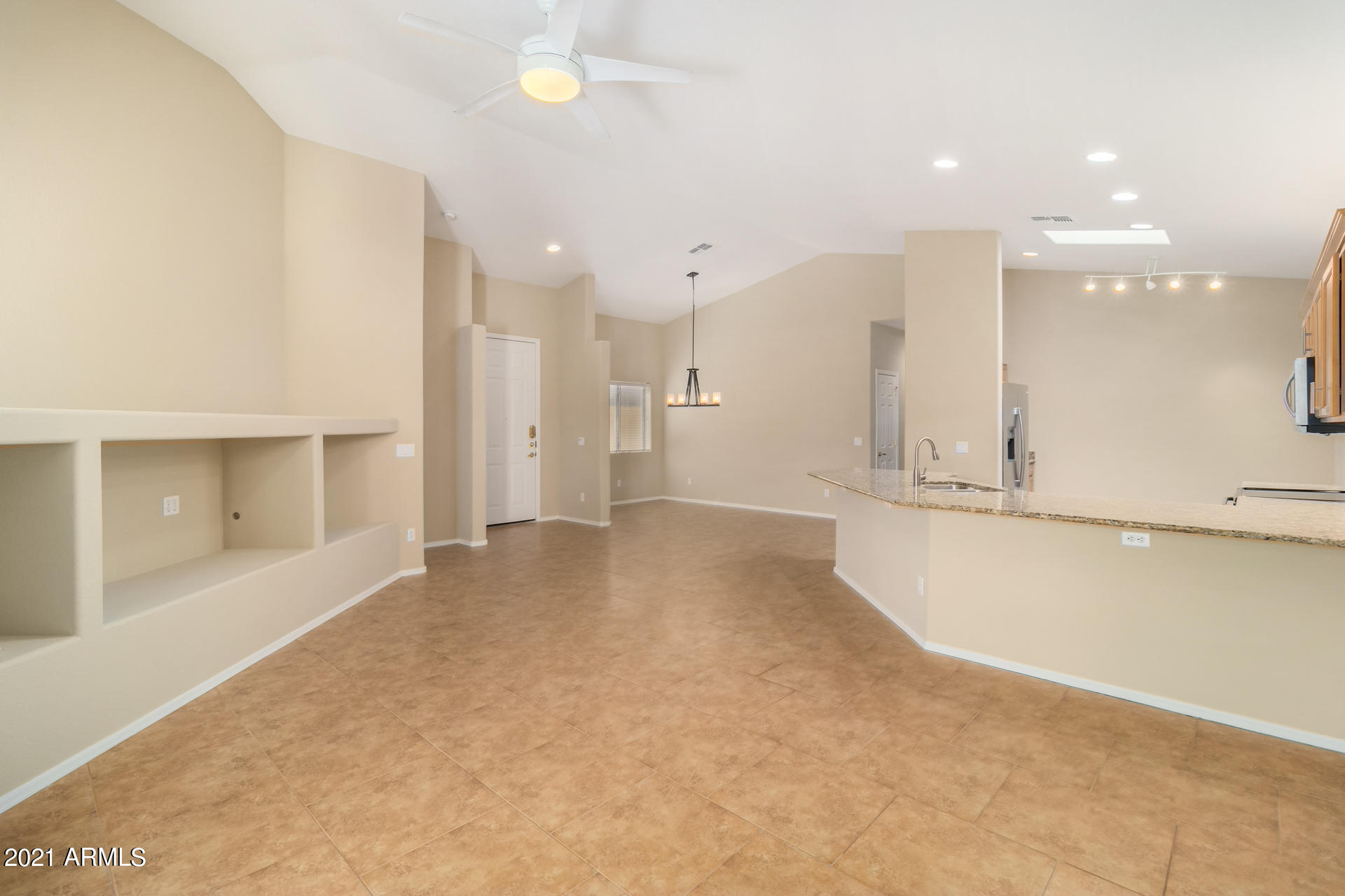 3303 East Fremont Road Phoenix, AZ 85042 - Photo 10 of 37 08-Fremont