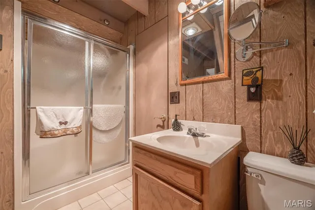 $375,000 | 834 Mitten Ridge Drive, Innsbrook, MO 63390