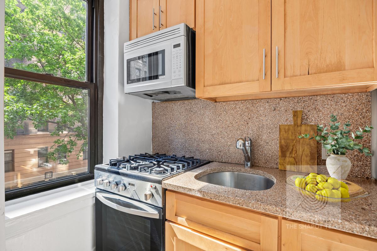230 Riverside Drive, Unit 2E Manhattan, NY 10025 - Photo 7 of 11