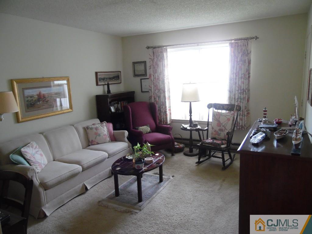 828 B Deal Road Monroe Township, NJ 08831 - Photo 7 of 22 Gallery Image 7