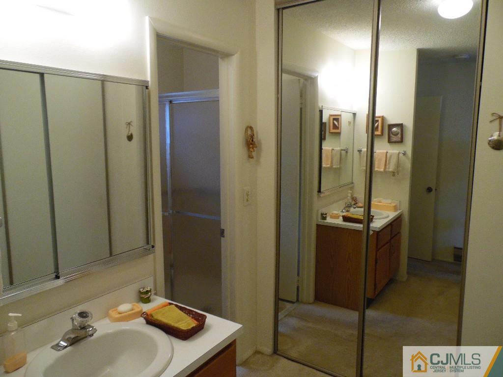 828 B Deal Road Monroe Township, NJ 08831 - Photo 8 of 22 Gallery Image 8