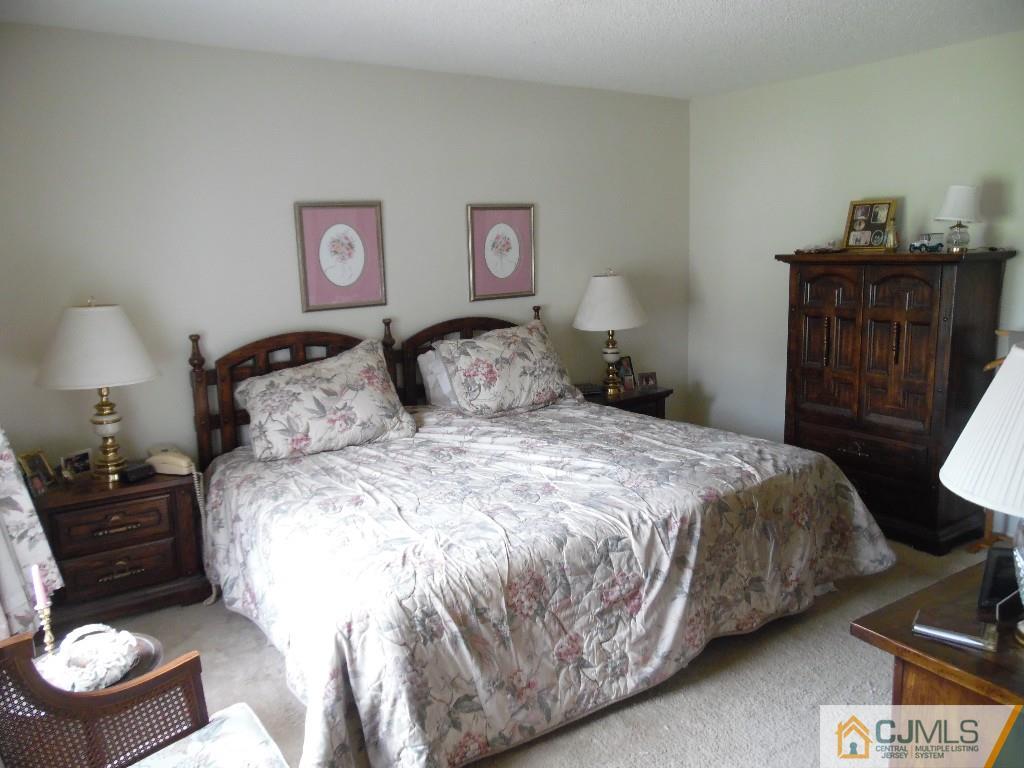 828 B Deal Road Monroe Township, NJ 08831 - Photo 9 of 22 Gallery Image 9