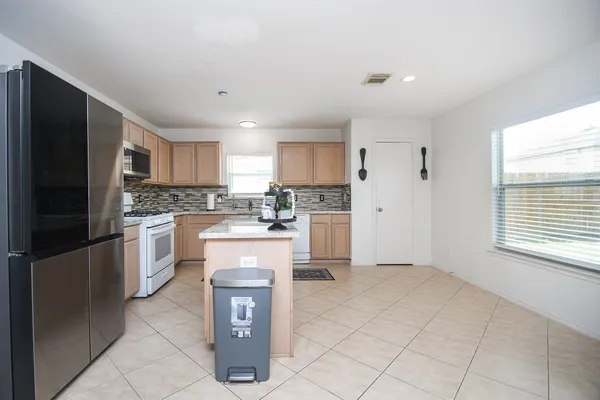 $2,000 | 20506 Lantern Springs Lane, Cypress, TX 77433