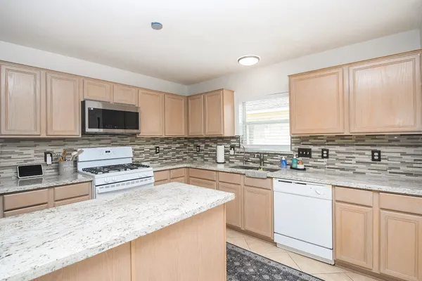 $2,000 | 20506 Lantern Springs Lane, Cypress, TX 77433