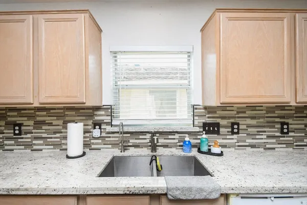 $2,000 | 20506 Lantern Springs Lane, Cypress, TX 77433