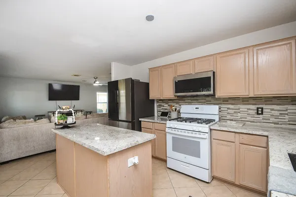 $2,000 | 20506 Lantern Springs Lane, Cypress, TX 77433