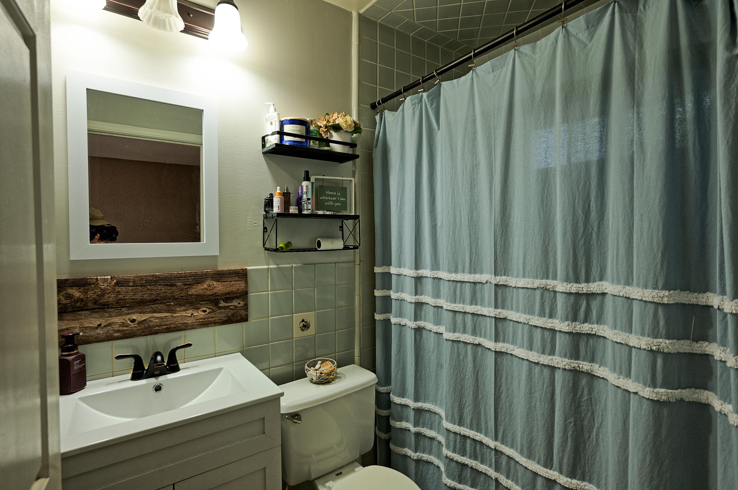 12003 Atkins Road Whitmore, CA 96096 - Photo 17 of 36 Rustic bathroom