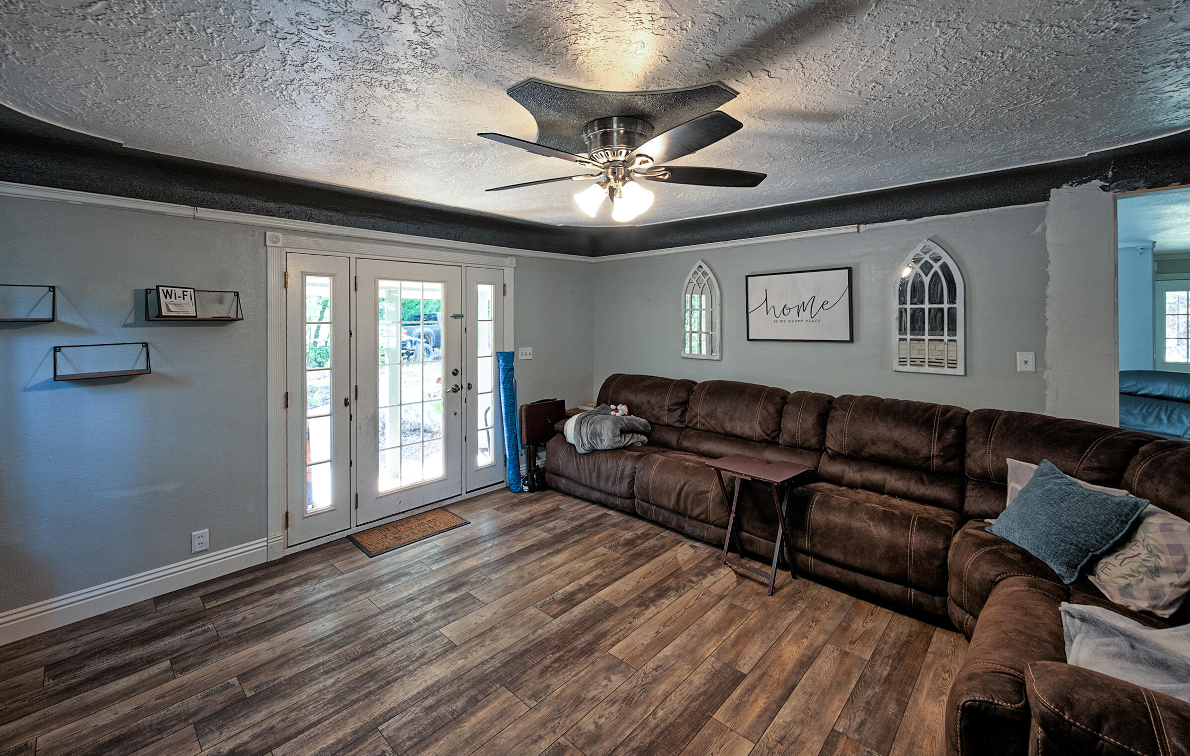 12003 Atkins Road Whitmore, CA 96096 - Photo 8 of 36 Large living room