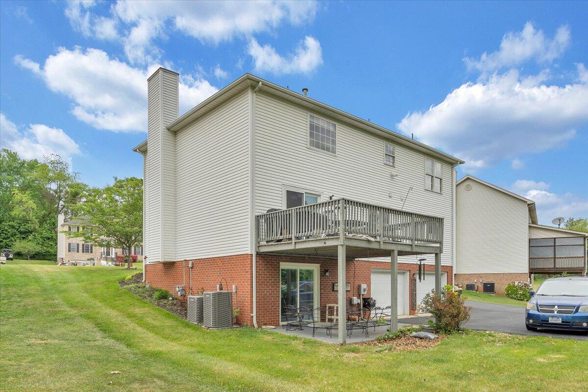 735 Ridgecrest Lane Roanoke, VA 24019 - Photo 43 of 46 46-MIB04961