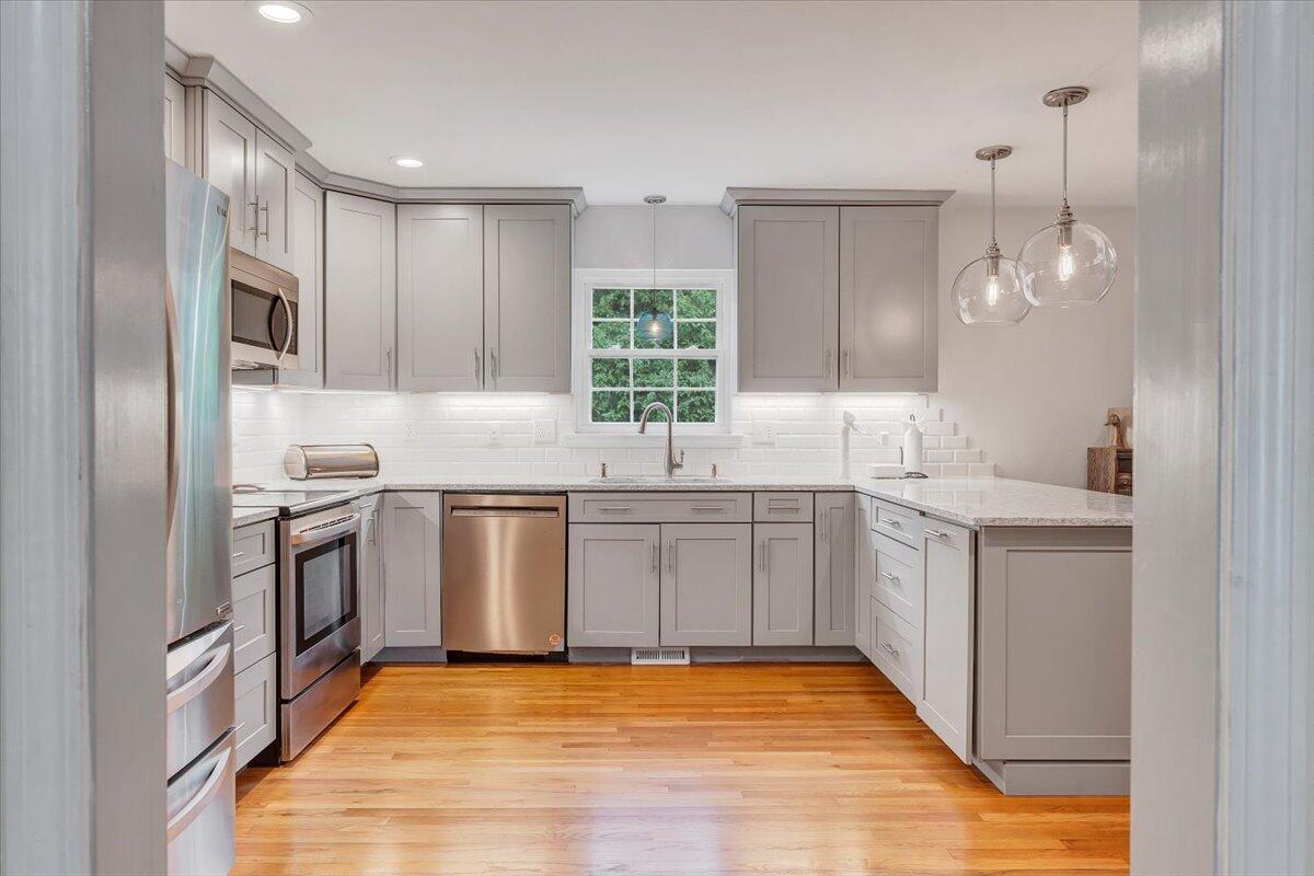 735 Ridgecrest Lane Roanoke, VA 24019 - Photo 8 of 46 21-MIB05012
