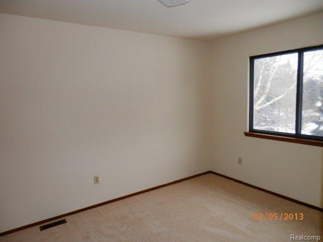 732 Shelley Drive Rochester, MI 48307 - Photo 8 of 16 BEDROOM3.JPG
