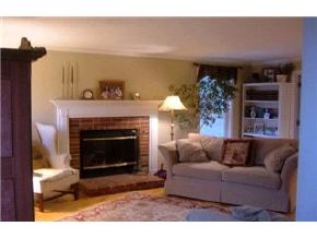 21 Paul Avenue Derry, NH 03038 - Photo 3 of 5