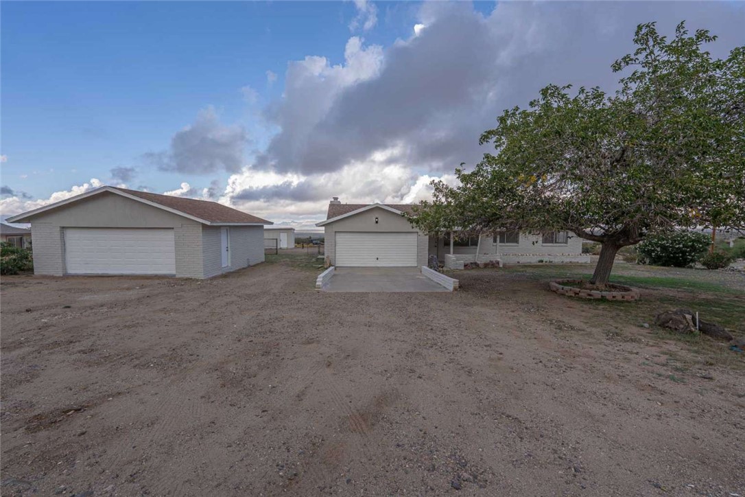 4625 Smoketree Road Golden Valley, AZ 86413 - Photo 1 of 41 Other
