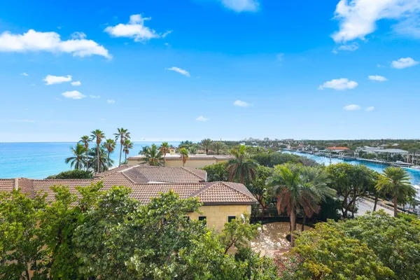 a view of a lake in middle of the house