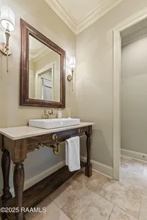 $975,000 | 100 Emily Circle, Lafayette, LA 70508