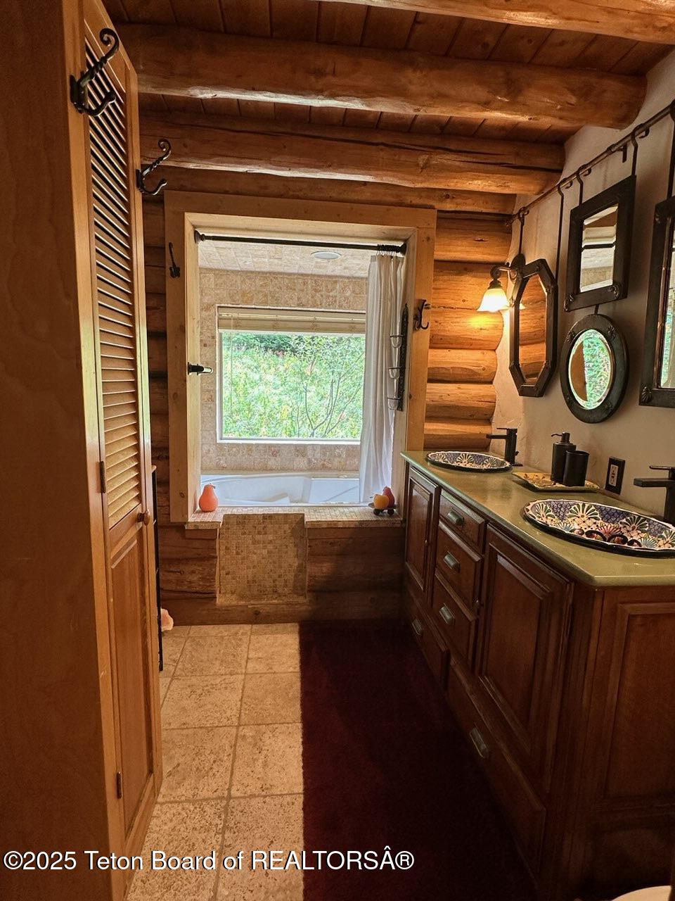 3950 Redtop Lane Wilson, WY 83014 - Photo 10 of 25 main bath