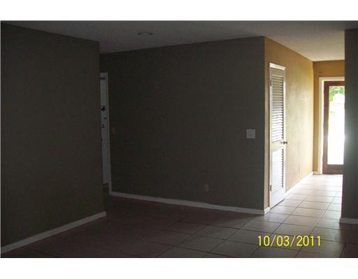 19 Beverly Road West Jupiter, FL 33469 - Photo 6 of 9 Additional Photo