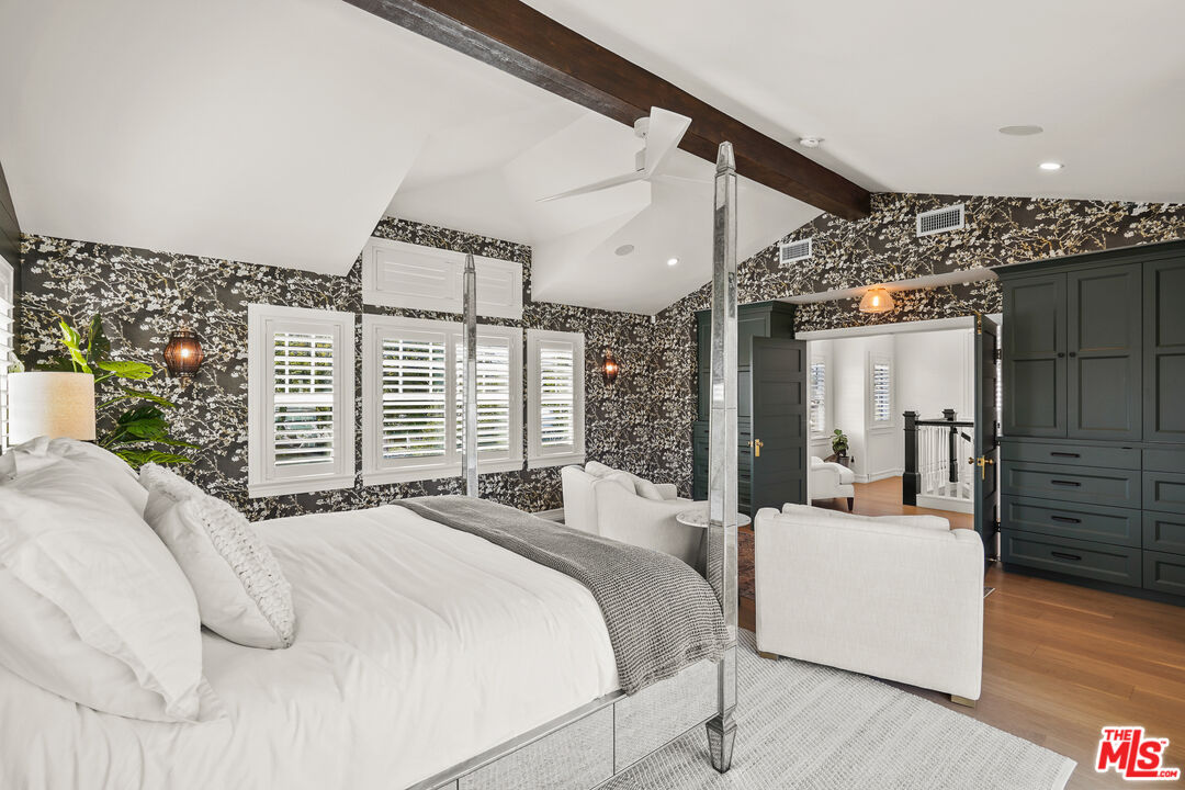 1240 Appleton Way Venice, CA 90291 - Photo 23 of 71 a bedroom with a large bed and a dresser