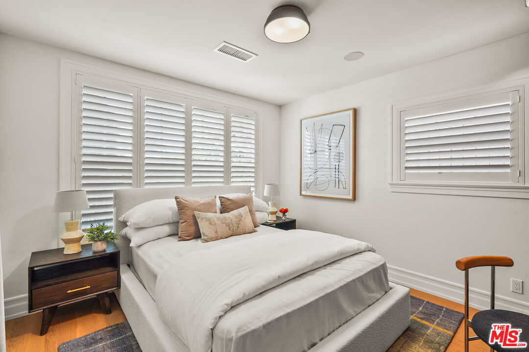 1240 Appleton Way Venice, CA 90291 - Photo 36 of 71 a bedroom with a bed and a window