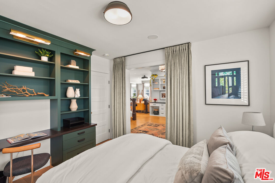 1240 Appleton Way Venice, CA 90291 - Photo 38 of 71 a bedroom with a bed and a window