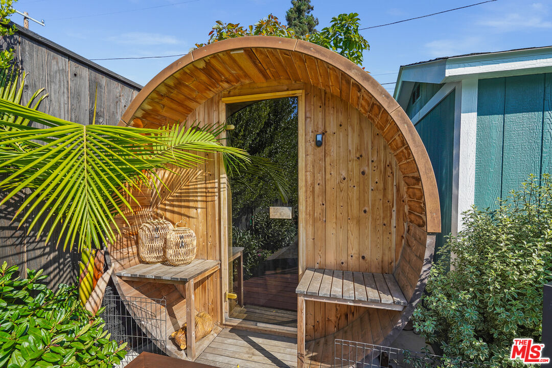 1240 Appleton Way Venice, CA 90291 - Photo 46 of 71