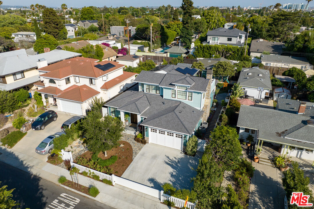 1240 Appleton Way Venice, CA 90291 - Photo 65 of 71 an aerial view of residential houses with outdoor space