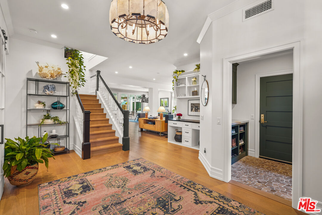 1240 Appleton Way Venice, CA 90291 - Photo 8 of 71