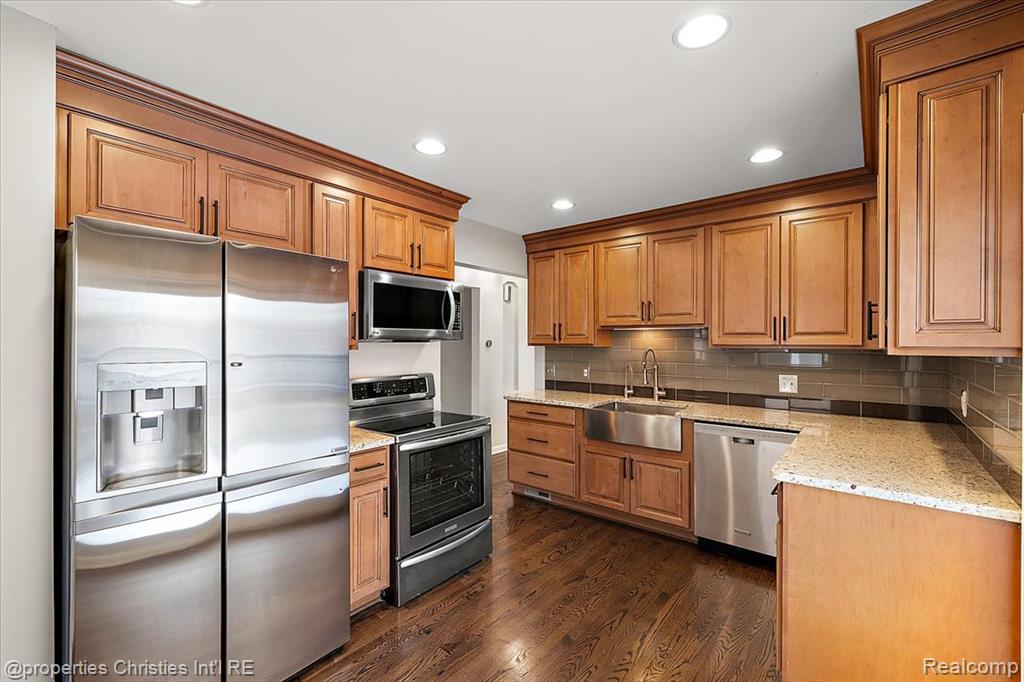 2191 Manchester Road Birmingham, MI 48009 - Photo 12 of 45 Gallery Image 12