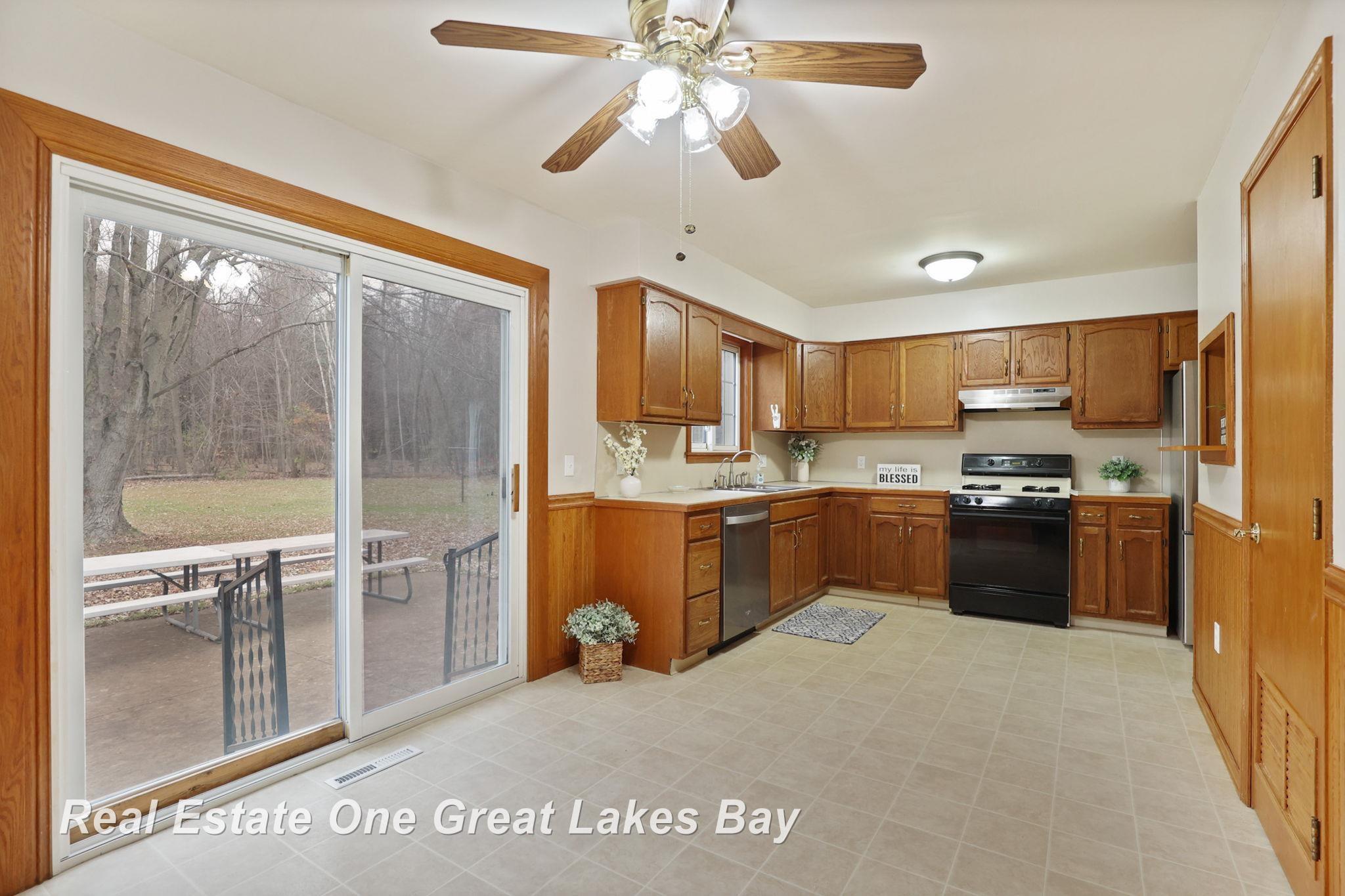10210 South Brennan Road Brant, MI 48614 - Photo 19 of 62 50193605-dc10a296-b6dc-4f76-ab4e-8493193efe71.JPG