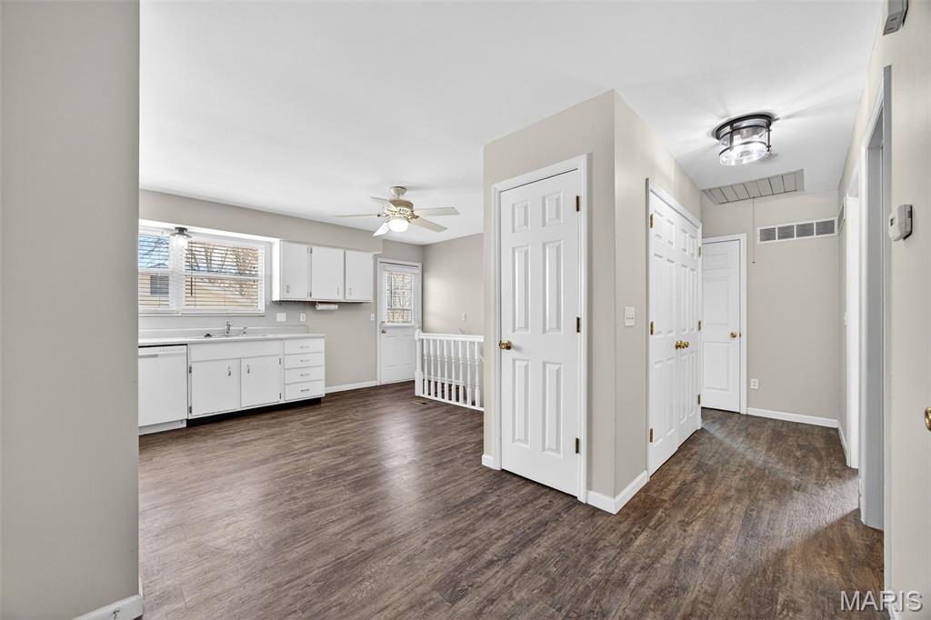 2425 Muegge Road St. Charles, MO 63303 - Photo 18 of 36