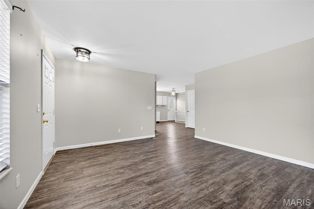 2425 Muegge Road St. Charles, MO 63303 - Photo 7 of 36