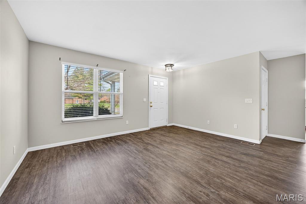 2425 Muegge Road St. Charles, MO 63303 - Photo 8 of 36