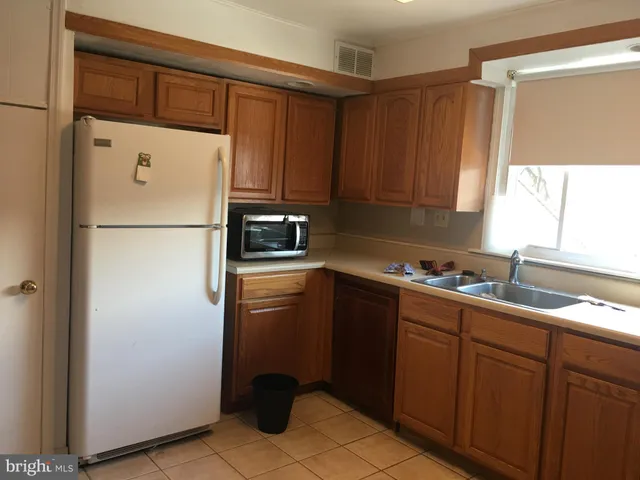 $1,900 | 1113 West Thompson Street, Philadelphia, PA 19122