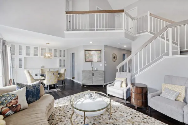 $489,900 | 1497 Whitman Court, Schaumburg, IL 60173