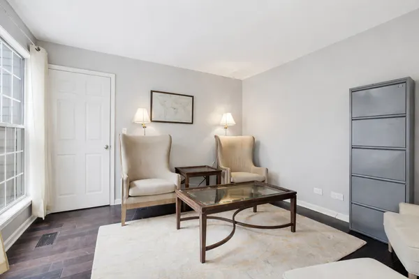 $489,900 | 1497 Whitman Court, Schaumburg, IL 60173