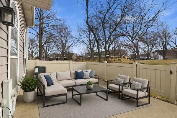 $489,900 | 1497 Whitman Court, Schaumburg, IL 60173