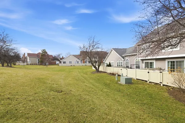 $489,900 | 1497 Whitman Court, Schaumburg, IL 60173