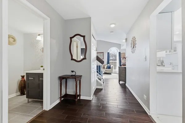 $489,900 | 1497 Whitman Court, Schaumburg, IL 60173