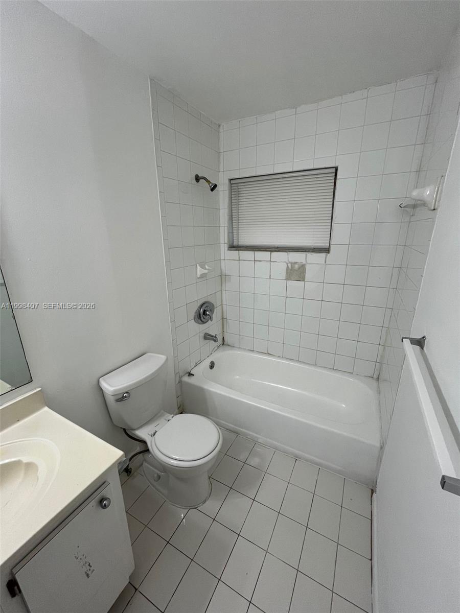 58 Southwest 14th Terrace Homestead, FL 33030 - Photo 4 of 19