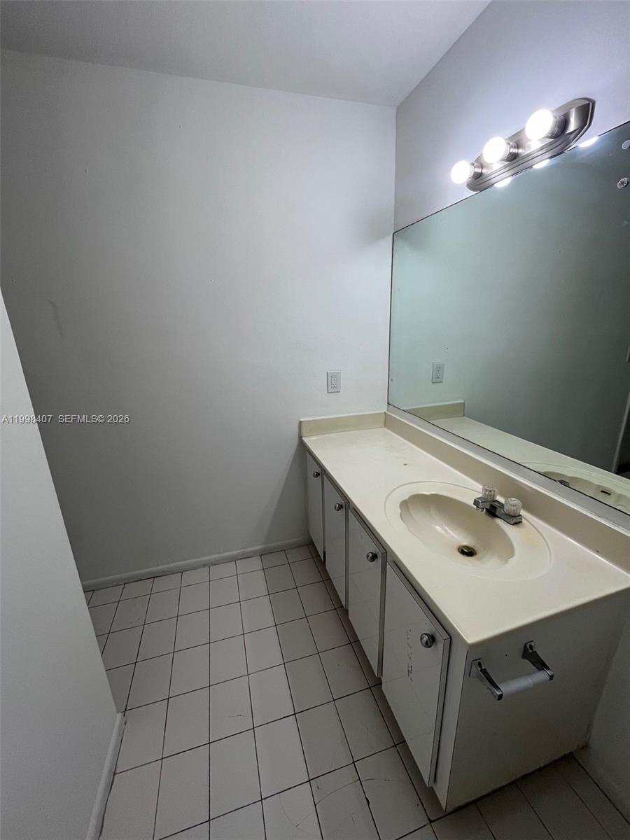 58 Southwest 14th Terrace Homestead, FL 33030 - Photo 5 of 19