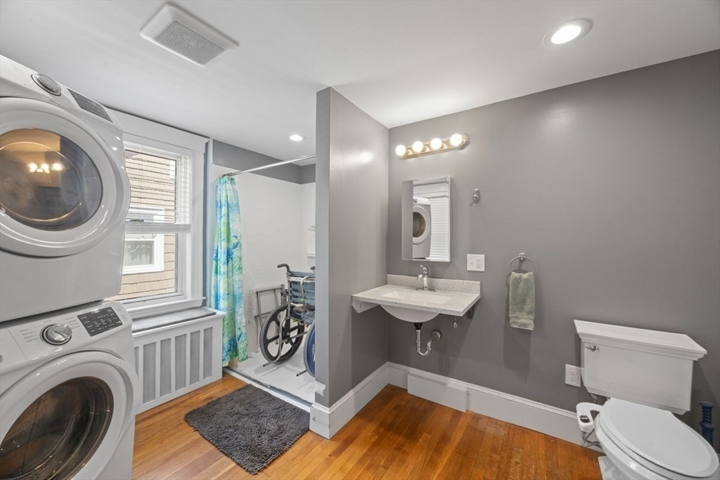 20 Roosevelt Road Weymouth, MA 02188 - Photo 8 of 22 Gallery Image 8