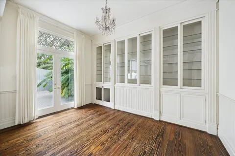 $2,250,000 | 200 Westmoreland Street, Houston, TX 77006