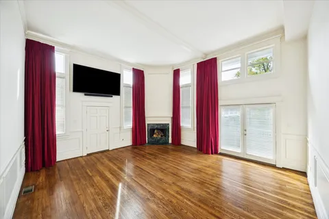 $2,250,000 | 200 Westmoreland Street, Houston, TX 77006