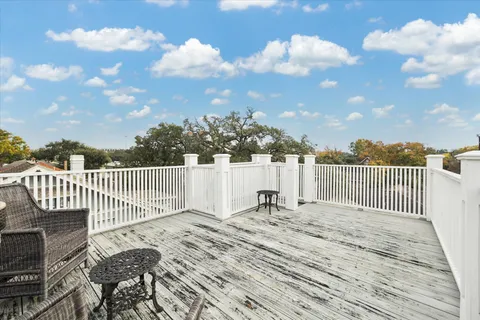 $2,250,000 | 200 Westmoreland Street, Houston, TX 77006